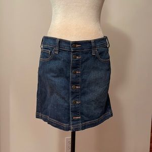 OLD NAVY denim mini skirt, size 4